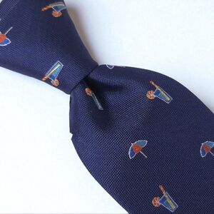 JOS A BANK 1905 Slim 100% Silk Tie, Blue, Tropical Drink & Umbrella Pattern NWT